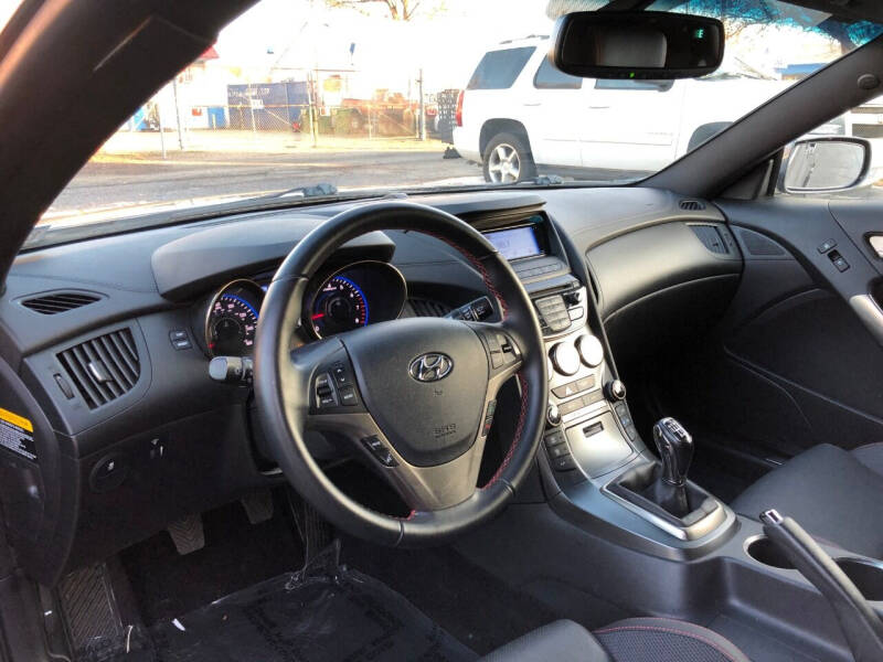 2014 Hyundai Genesis Coupe 2.0T R-Spec