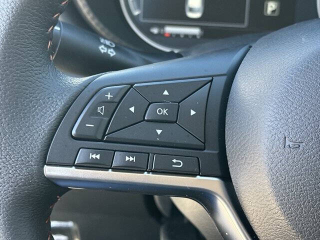 2025 Nissan Versa SR