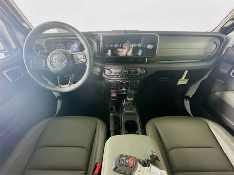 2025 Jeep Gladiator Mojave X