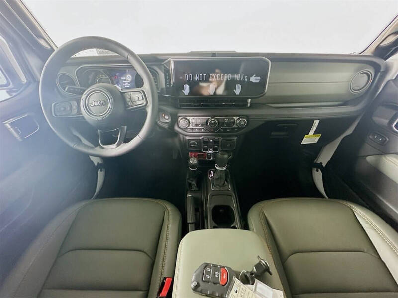 2025 Jeep Gladiator Mojave X