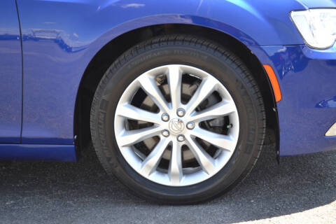2018 Chrysler 300 Touring