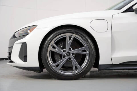 2022 Audi e-tron GT quattro Premium Plus