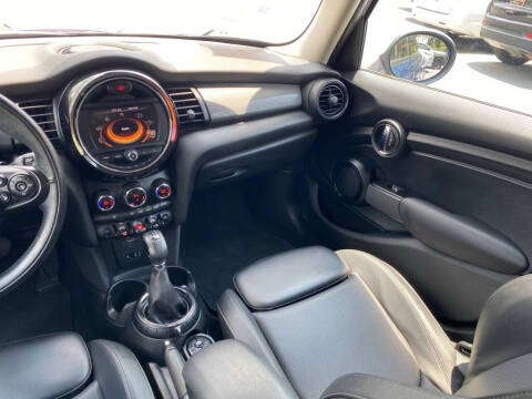 2016 MINI Hardtop 4 Door Cooper
