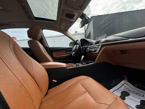 2012 BMW 3 Series 328i