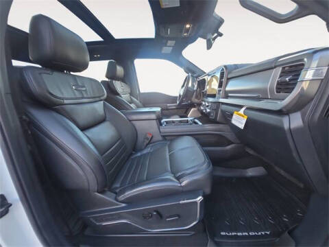 2025 Ford F-450 Super Duty Platinum