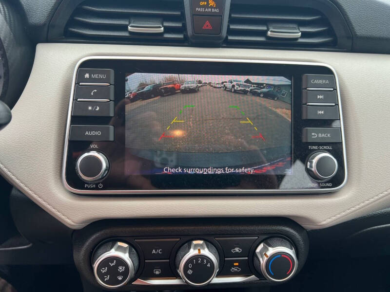 2022 Nissan Versa SV