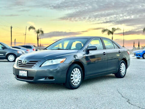 2007 Toyota Camry for sale at BARMAN AUTO INC in Bakersfield CA