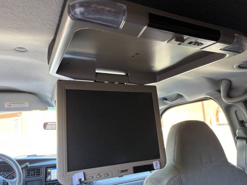 2004 Ford Excursion XLS