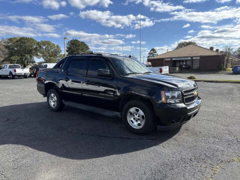 2013 Chevrolet Avalanche LS Black Diamond