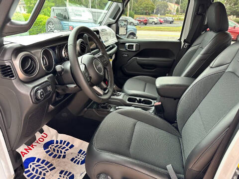 2023 Jeep Gladiator Freedom