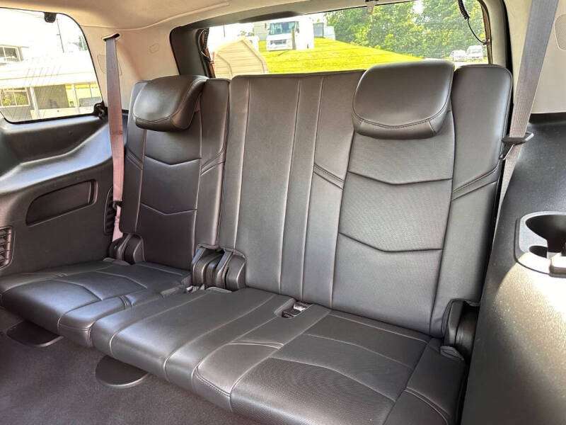2017 Cadillac Escalade Luxury