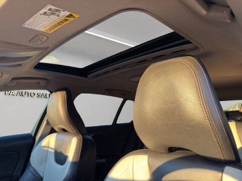 2017 Volvo V60 Cross Country T5 Premier