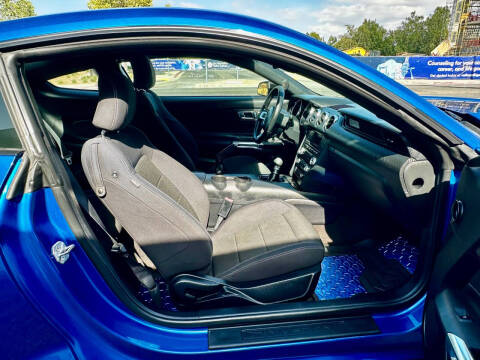 2017 Ford Mustang V6