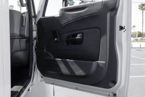 2017 International DuraStar 4300