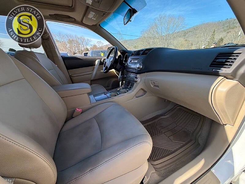 2010 Toyota Highlander SE