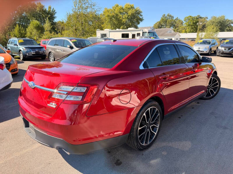 2018 Ford Taurus SEL