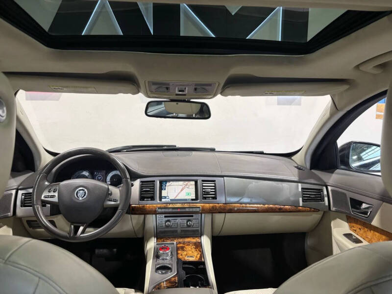 2010 Jaguar XF Premium