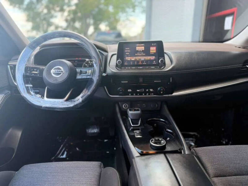 2021 Nissan Rogue SV