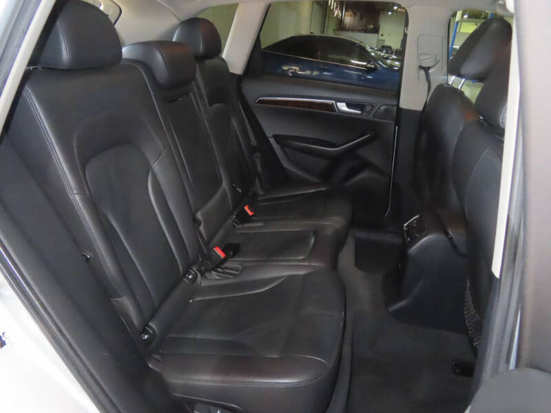 2011 Audi Q5 2.0T quattro Premium