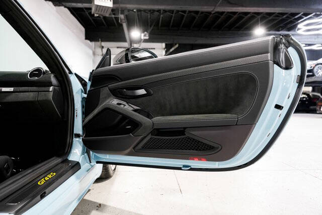 2023 Porsche 718 Cayman GT4 RS