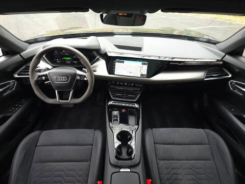 2023 Audi e-tron GT quattro Prestige