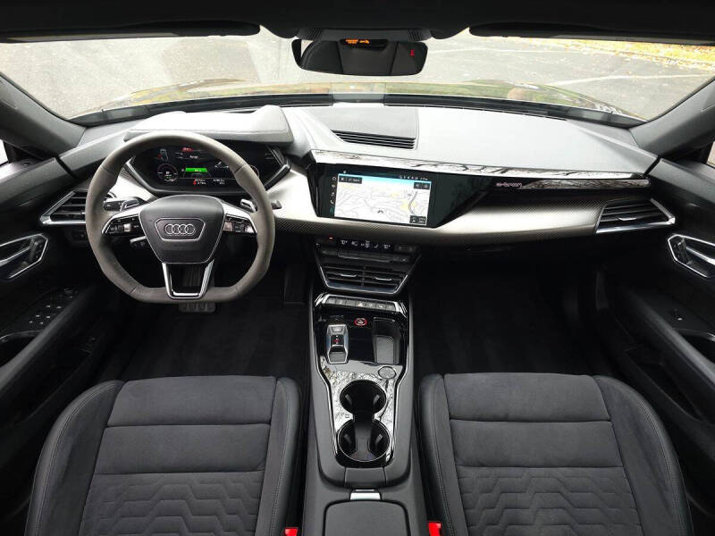 2023 Audi e-tron GT quattro Prestige