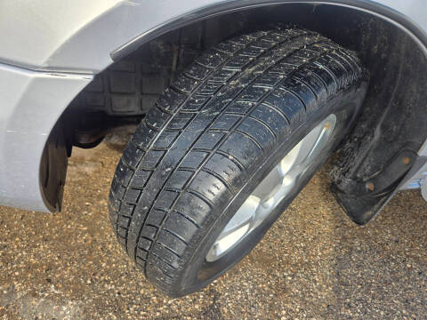 2007 Hyundai Entourage GLS