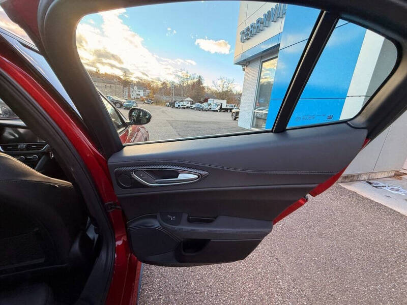 2024 Alfa Romeo Giulia Quadrifoglio