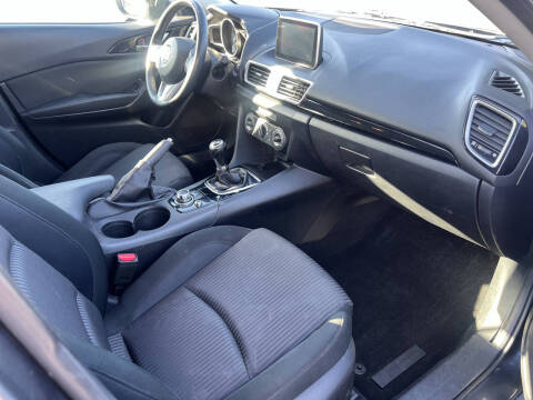 2015 Mazda MAZDA3 i Touring