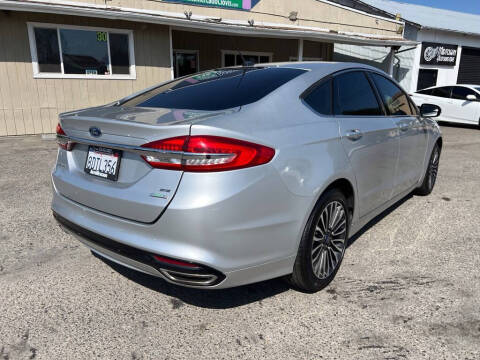 2017 Ford Fusion SE