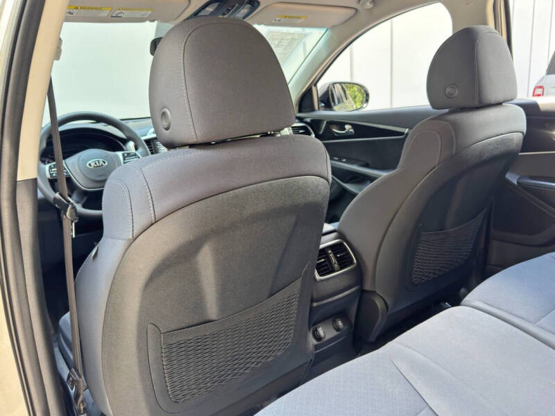 2019 Kia Sorento LX