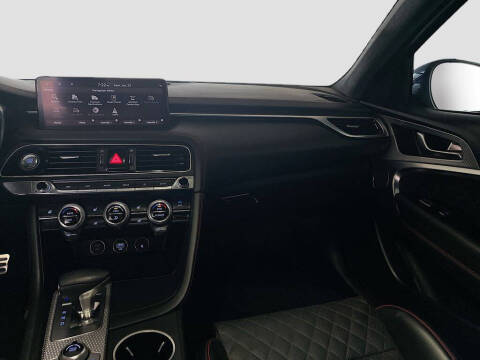 2023 Genesis G70