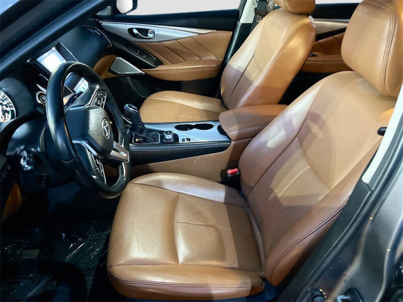 2023 Infiniti Q50 Luxe