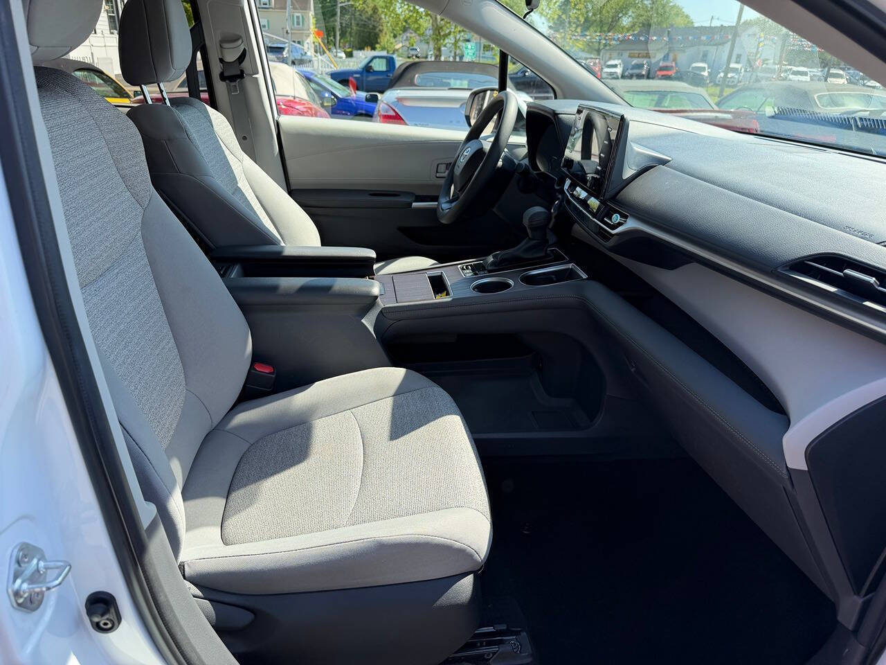2022 Toyota Sienna 17