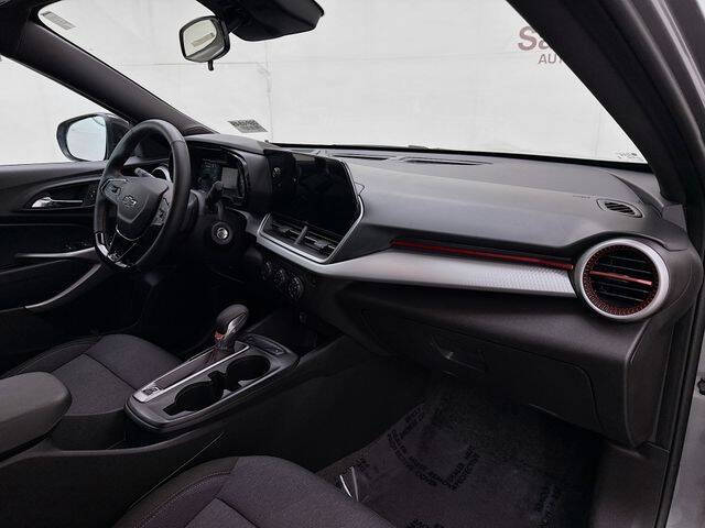 2025 Chevrolet Trax RS