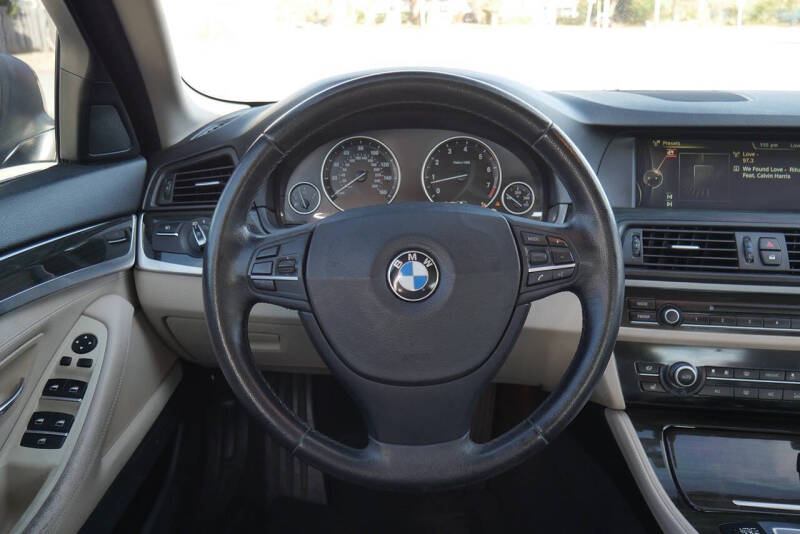 2013 BMW 5 Series 528i