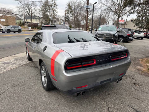 2016 Dodge Challenger SXT