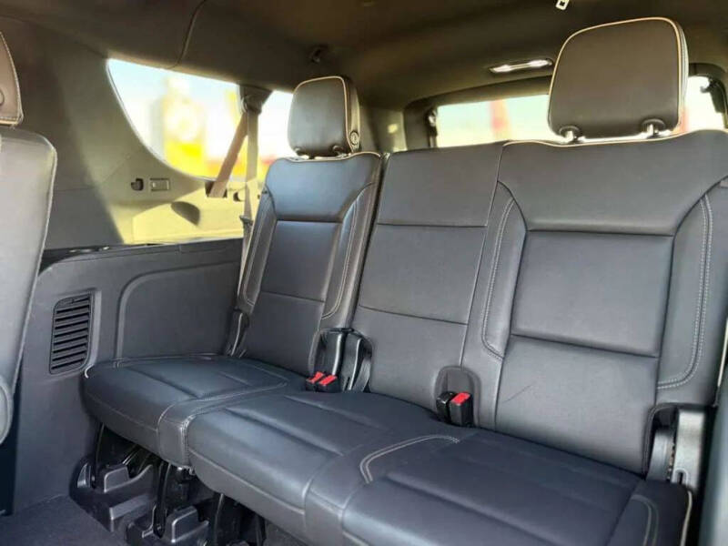 2023 GMC Yukon XL SLT