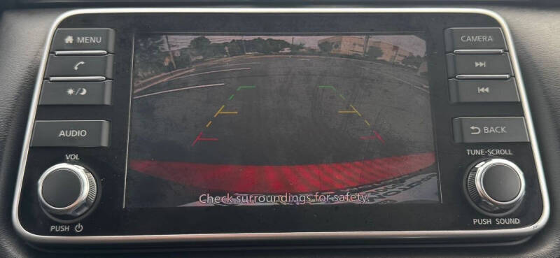 2021 Nissan Versa SR