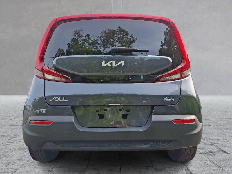 2022 Kia Soul LX