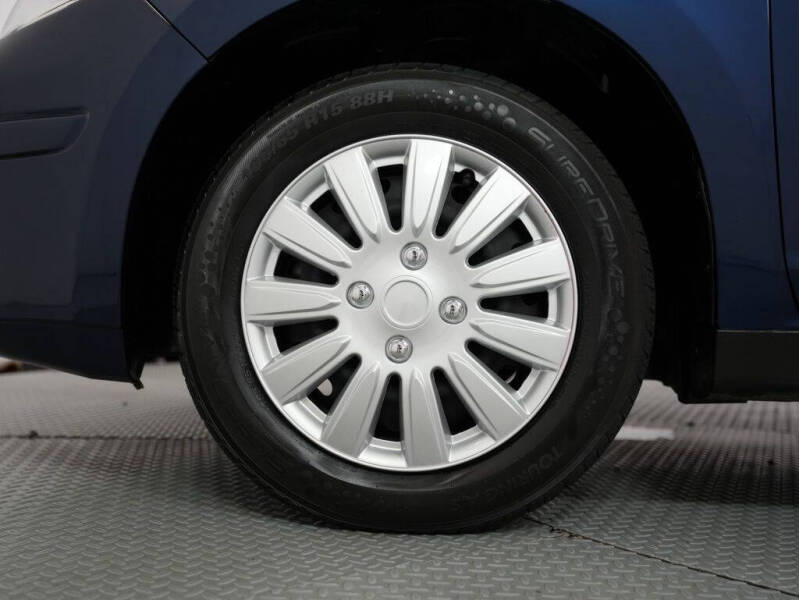 2012 Nissan Versa 1.8 S