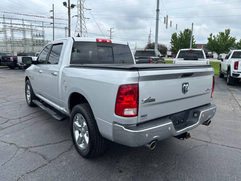 2016 RAM 1500 SLT