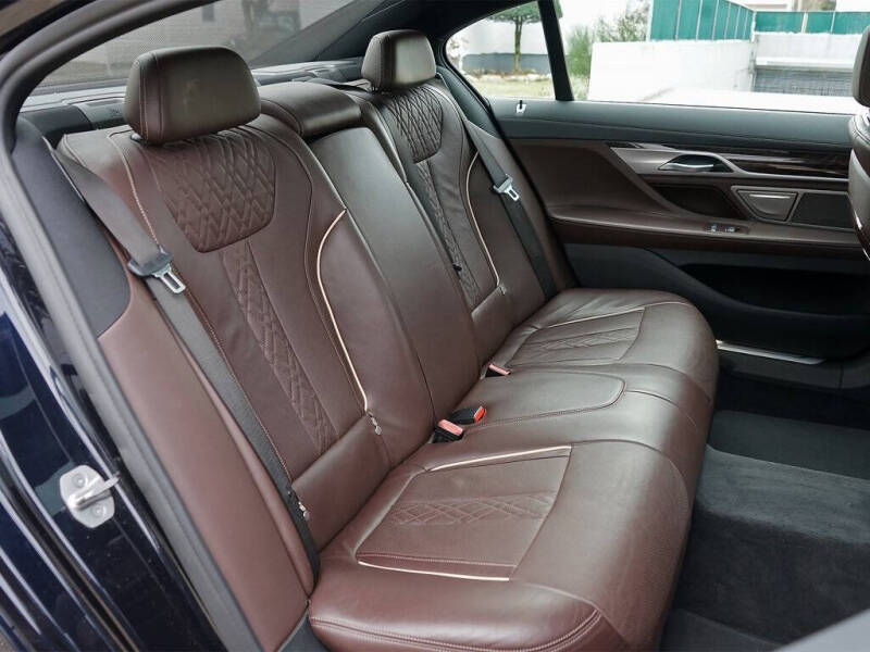 2022 BMW 7 Series 750i xDrive