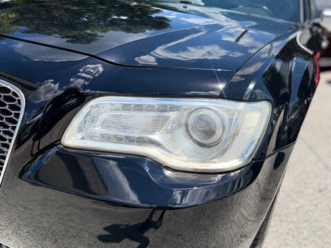 2017 Chrysler 300 C Platinum