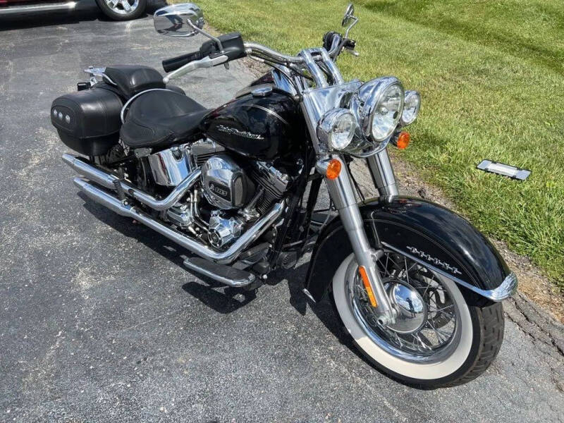 2017 Harley-Davidson FLSTNI