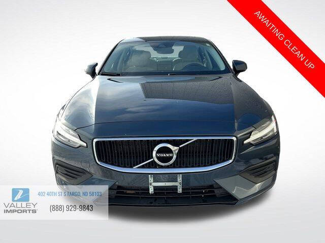 2020 Volvo S60 T6 Momentum