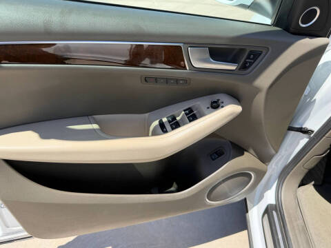 2012 Audi Q5 3.2 quattro Premium Plus