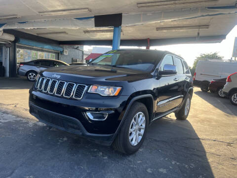 2017 Jeep Grand Cherokee Laredo E