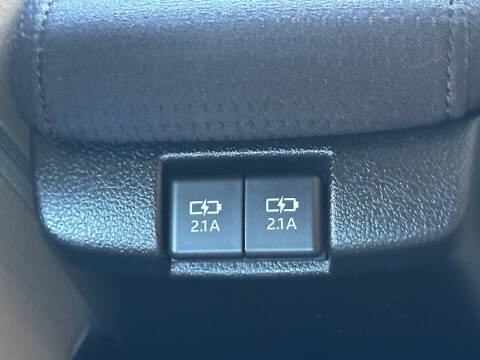 2021 Toyota Prius LE