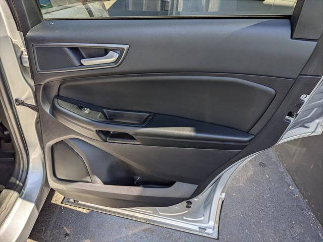 2020 Ford Edge SE